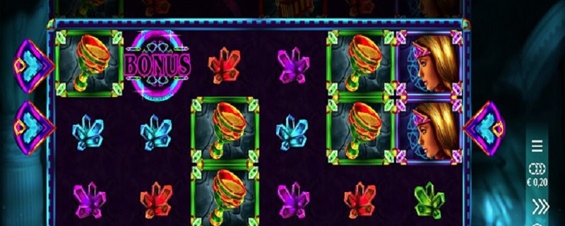 Queen of the Crystal Rays Slot from Microgaming
